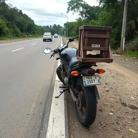 motocicleta danificada
