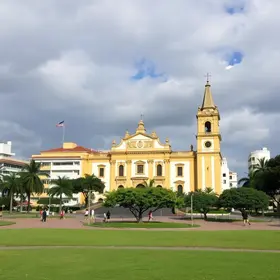 Praça Cláudio Vieira