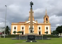 Praça Cláudio Vieira