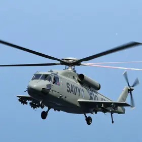 helicóptero de guerra