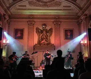 Kvsh e Orquestra Ouro Preto