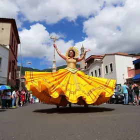 programação de domingo no carnaval de ouro preto